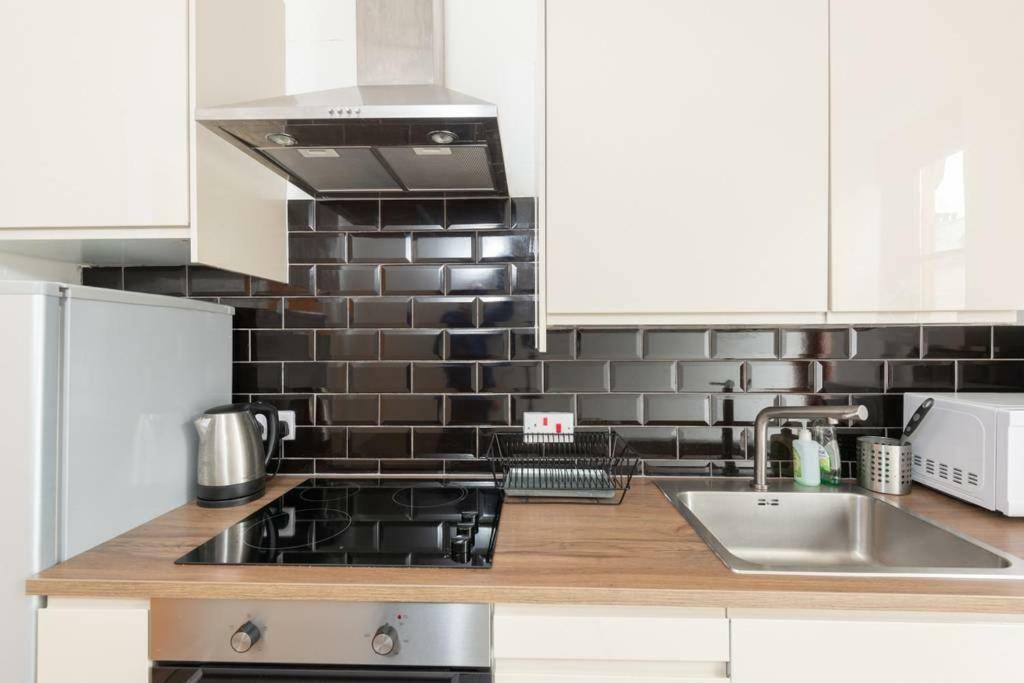 Ness Central Apartment - Greig Street 因弗内斯 外观 照片